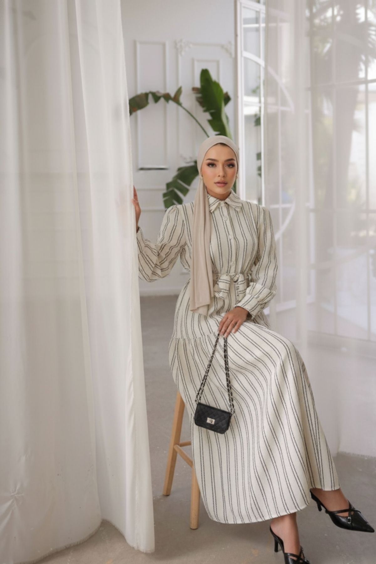 Kadın Düğmeli Şık Salaş Çizgili Beyaz Uzun Elbise