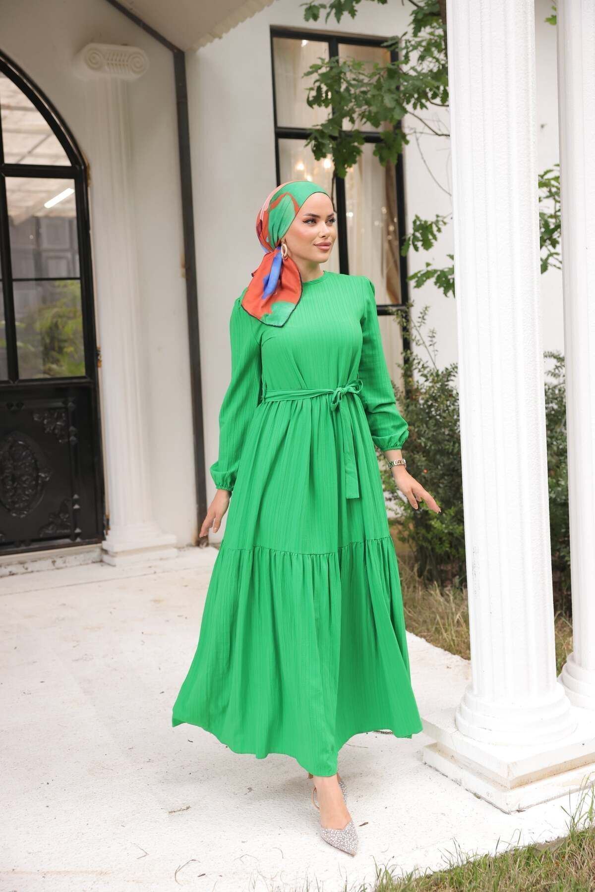 Kadın Şık Kendinden Dokulu Kuşaklı Yeşil Uzun Elbise