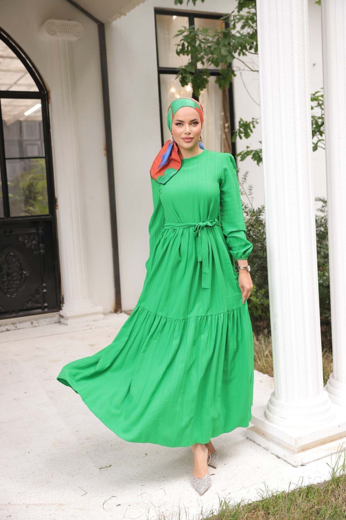Kadın Şık Kendinden Dokulu Kuşaklı Yeşil Uzun Elbise