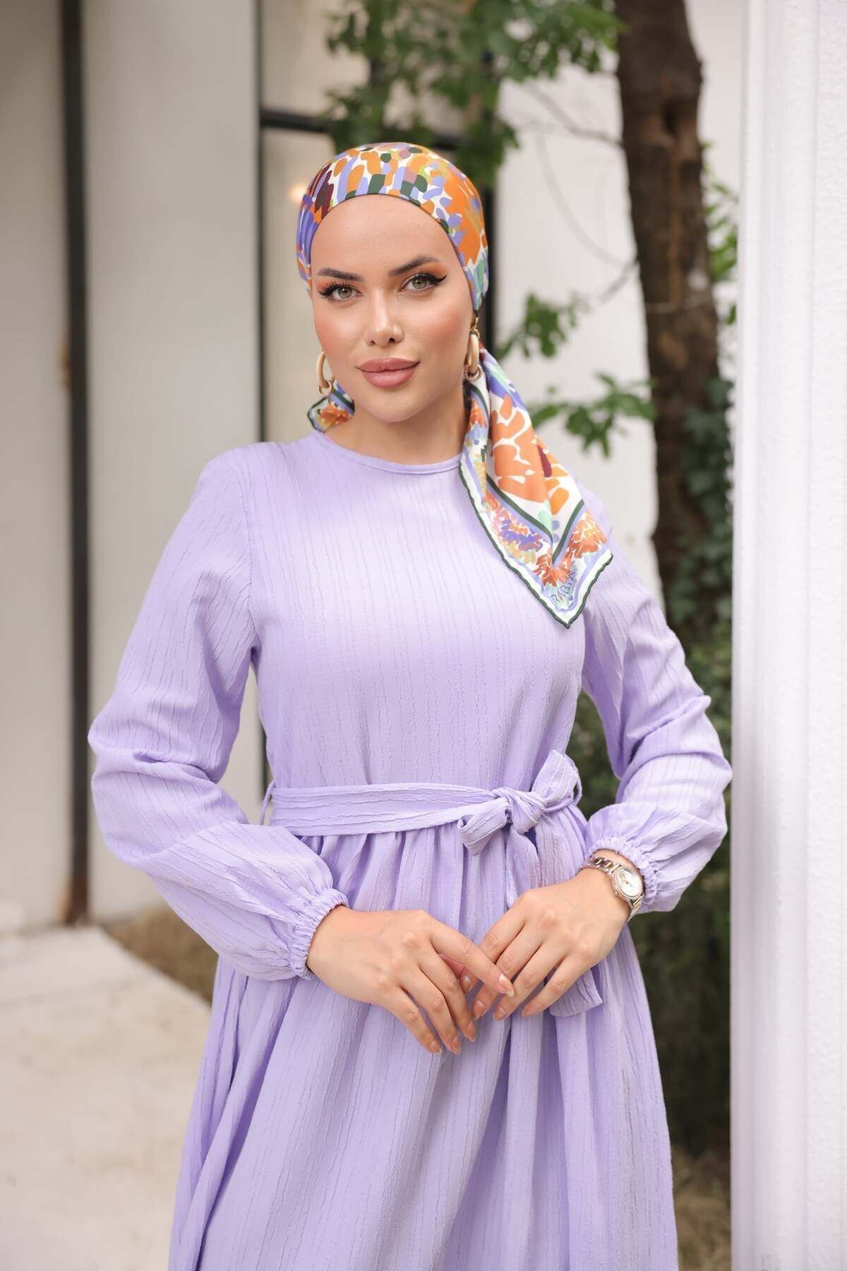 Kadın Şık Kendinden Dokulu Kuşaklı Lila Uzun Elbise