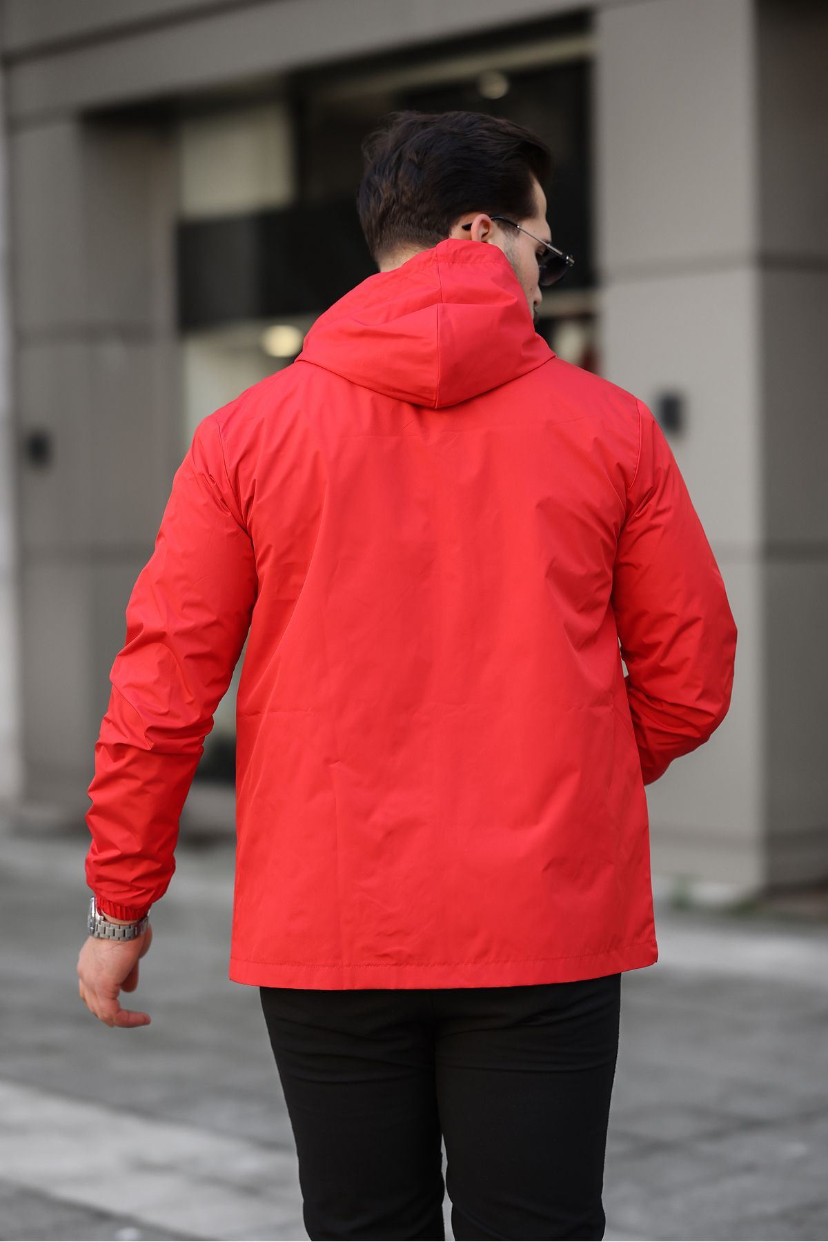 Erkek Içi Astarlı Suya Dayanıklı Kapüşonlu Cepli Yağmurluk