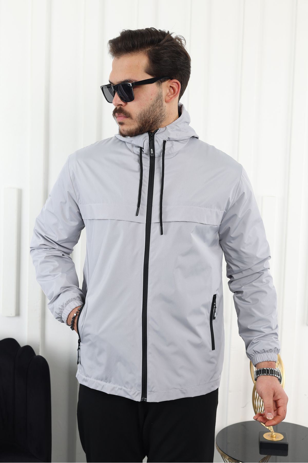 Erkek Içi Astarlı Suya Dayanıklı Kapüşonlu Cepli Yağmurluk