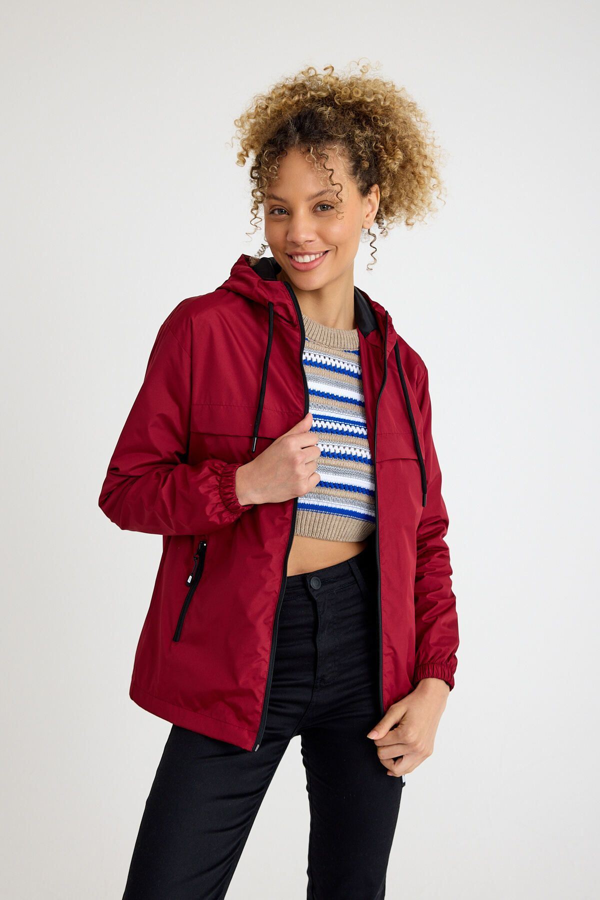 Kadın Içi Astarlı Suya Dayanıklı Kapüşonlu Cepli Yağmurluk