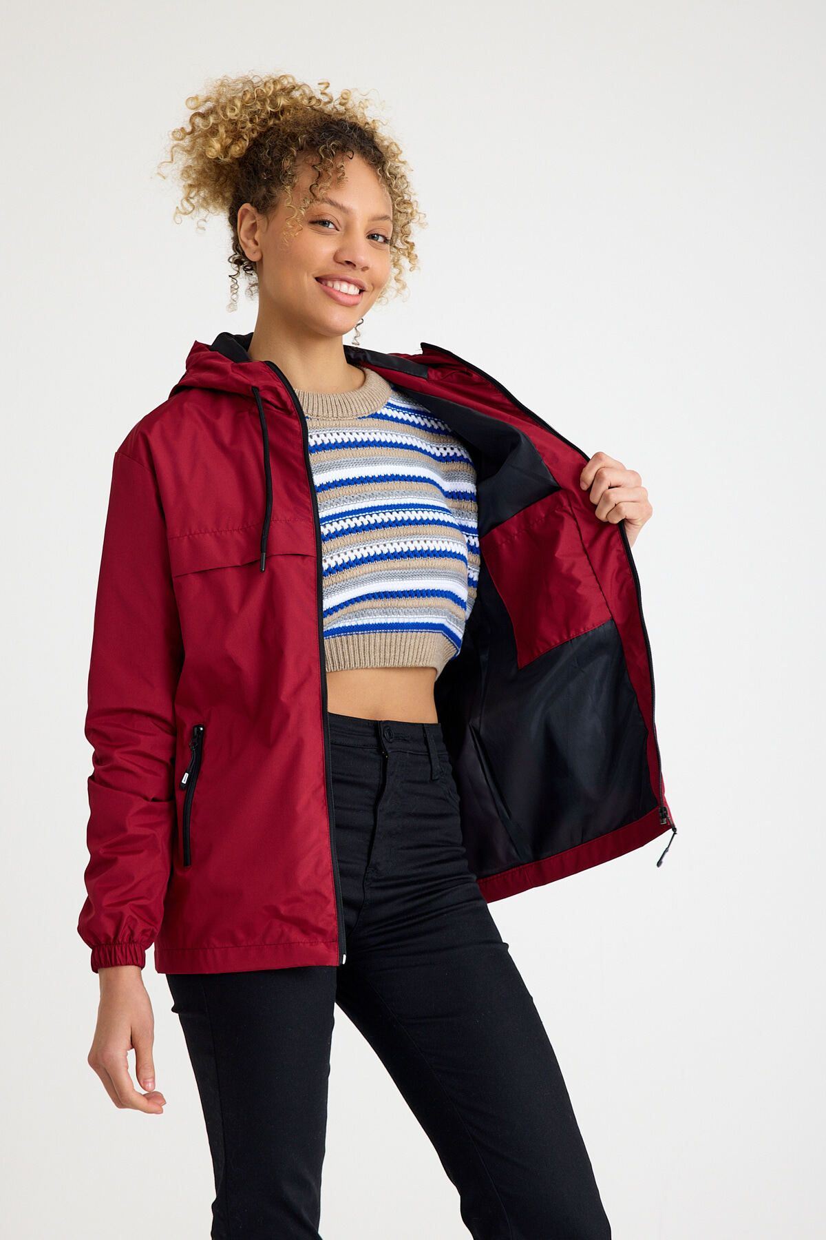 Kadın Içi Astarlı Suya Dayanıklı Kapüşonlu Cepli Yağmurluk