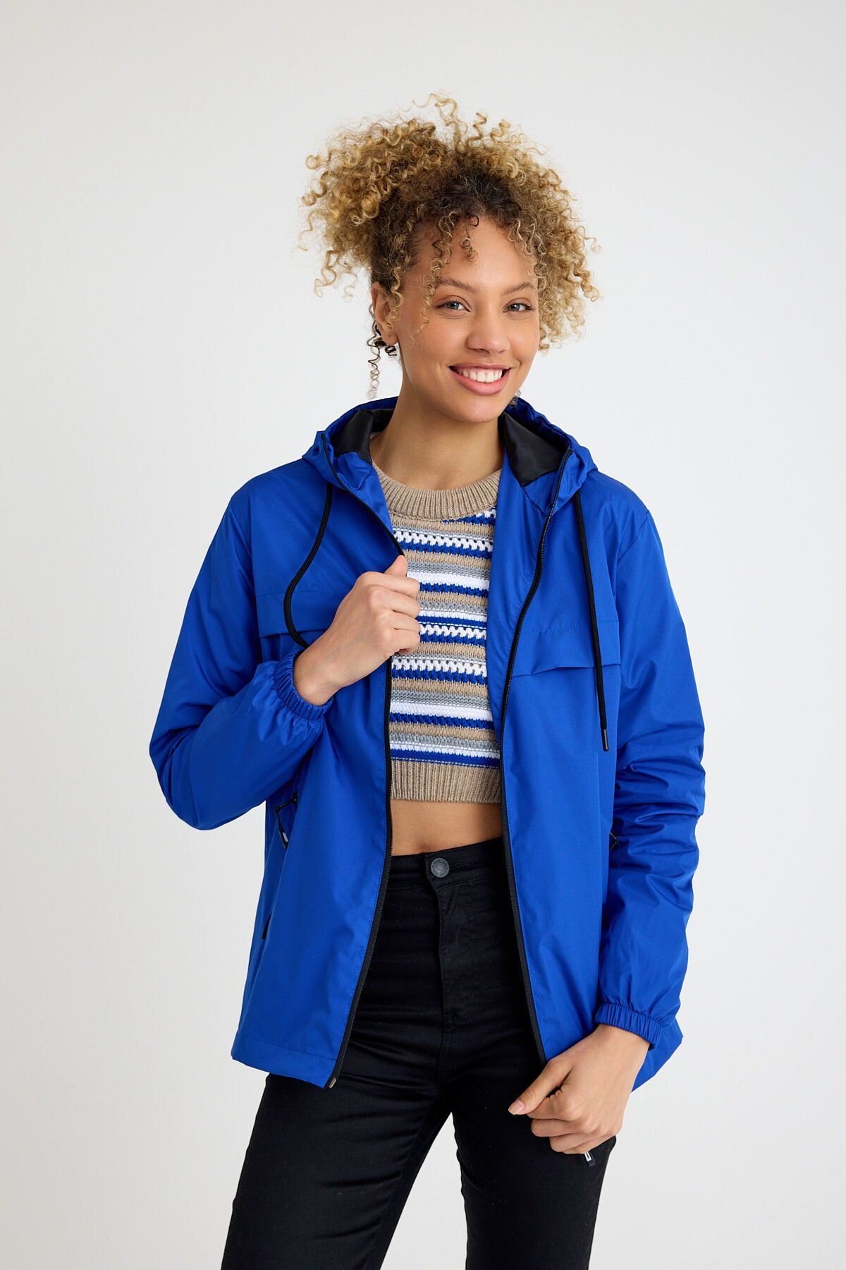 Kadın Içi Astarlı Suya Dayanıklı Kapüşonlu Cepli Yağmurluk