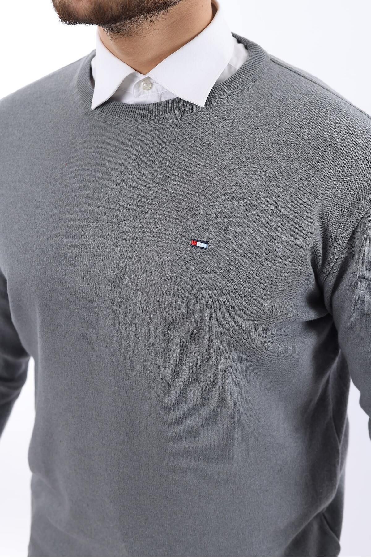 Sıfır Yaka Triko Kazak