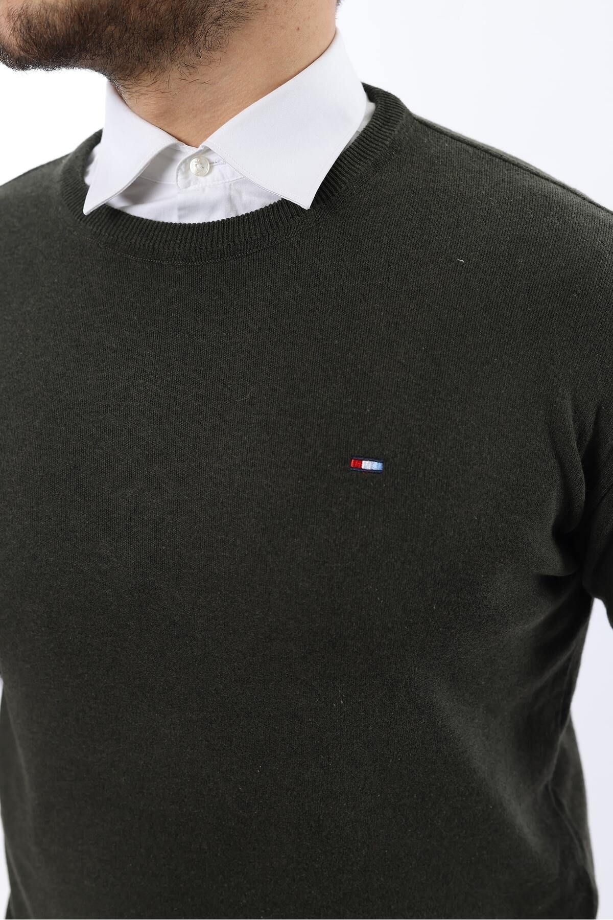 Sıfır Yaka Triko Kazak