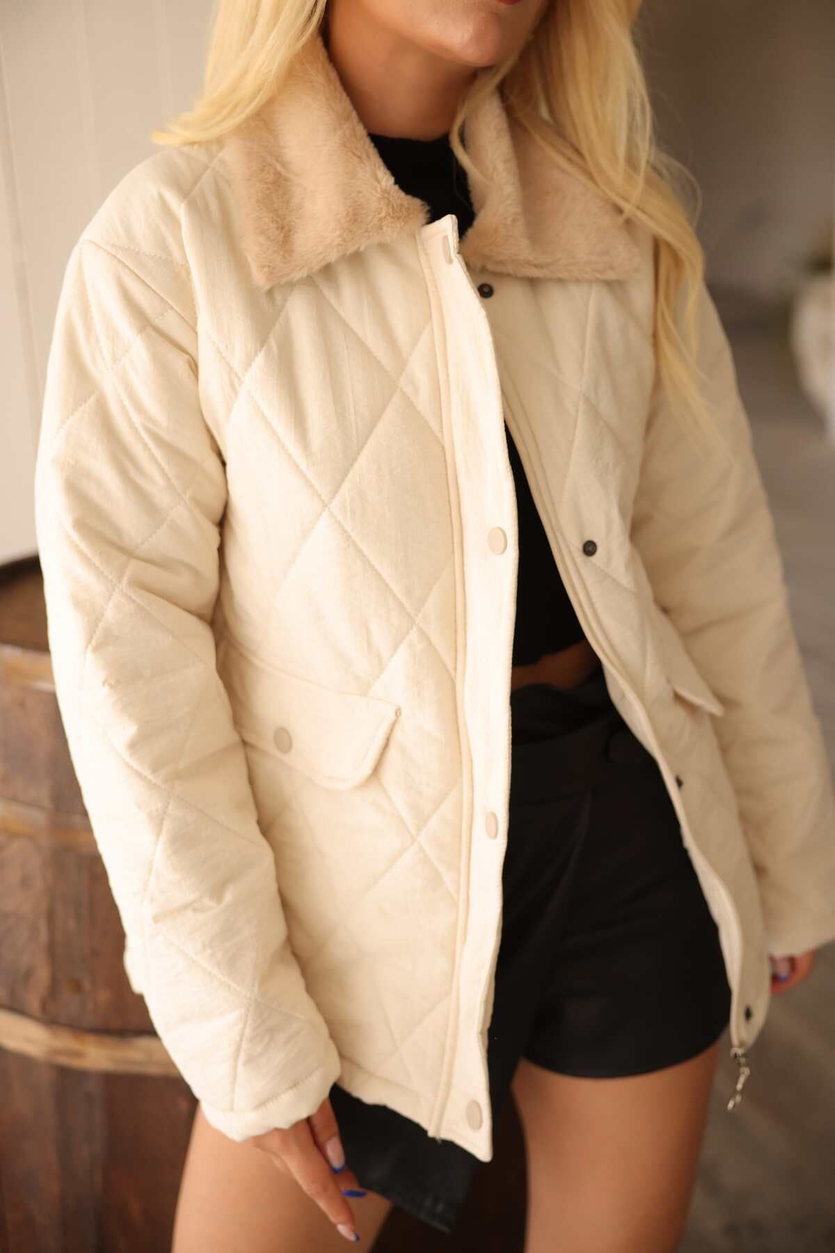 Kürk Detaylı Kapitone Ceket