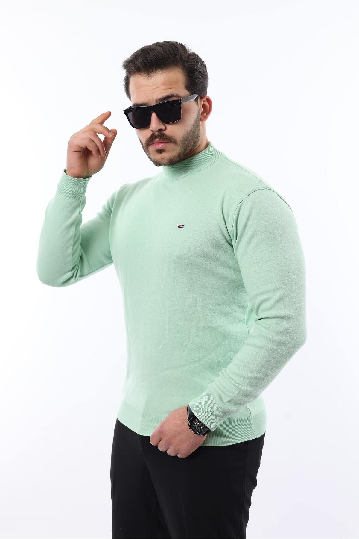 Erkek Yarım Balıkçı Yaka Triko Kazak