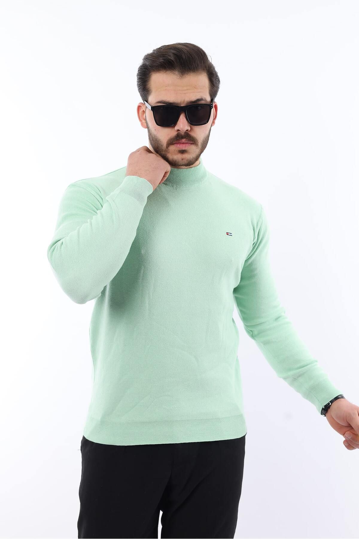 Erkek Yarım Balıkçı Yaka Triko Kazak