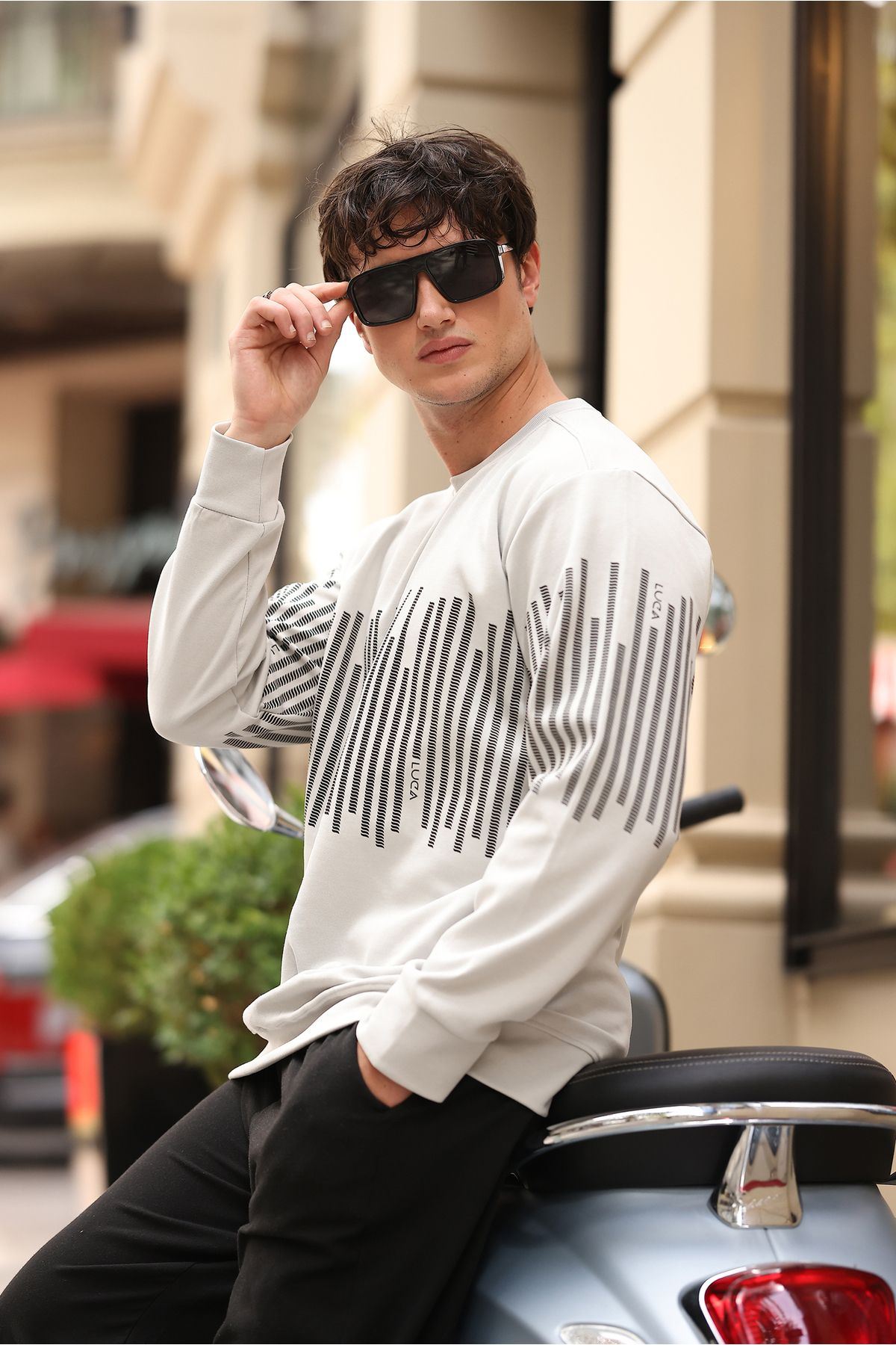 Erkek Bisiklet Yaka Baskılı Sweatshirt