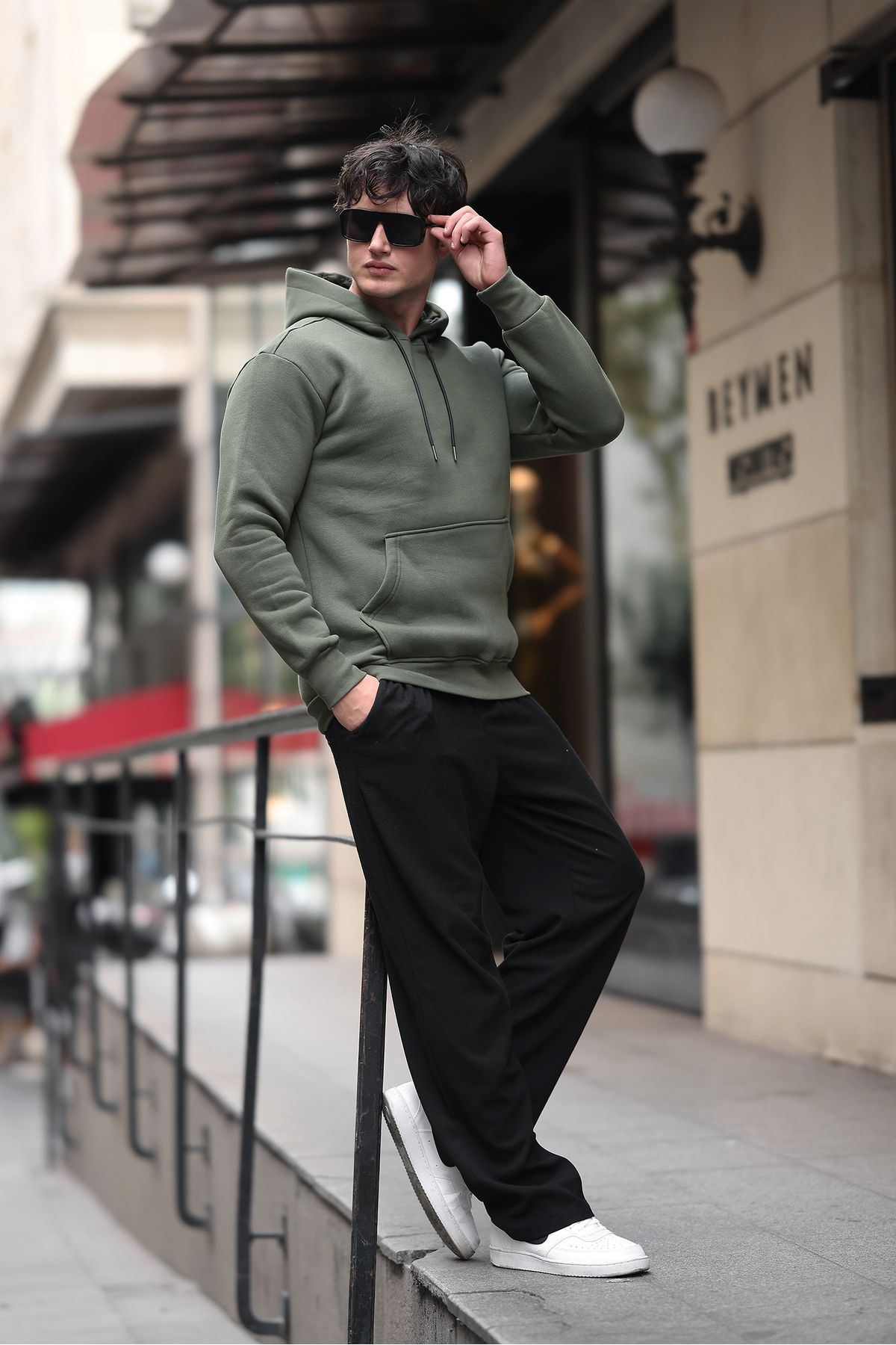 Üç İplik Şardonlu Kanguru Cep Sweatshirt