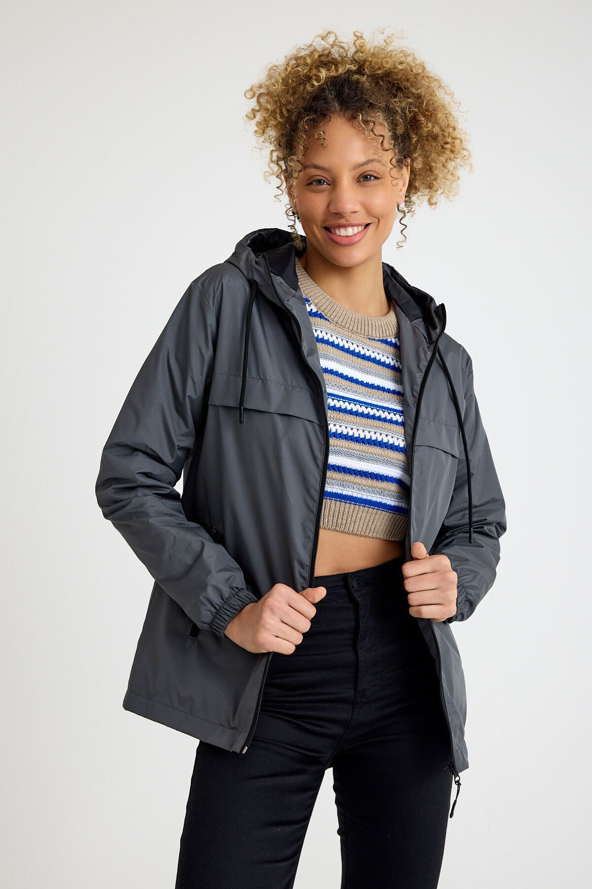 Kadın Içi Astarlı Suya Dayanıklı Kapüşonlu Yağmurluk