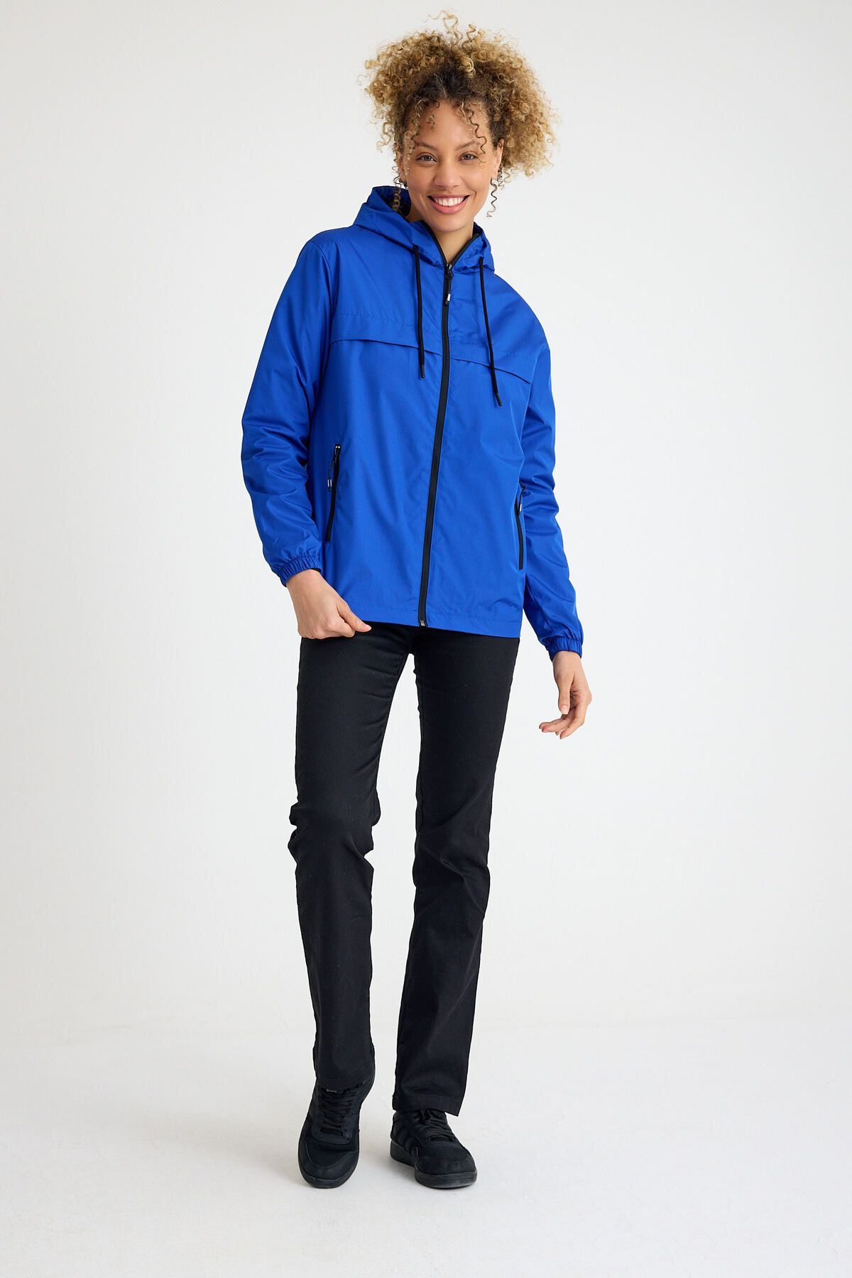 Kadın Içi Astarlı Suya Dayanıklı Kapüşonlu Yağmurluk