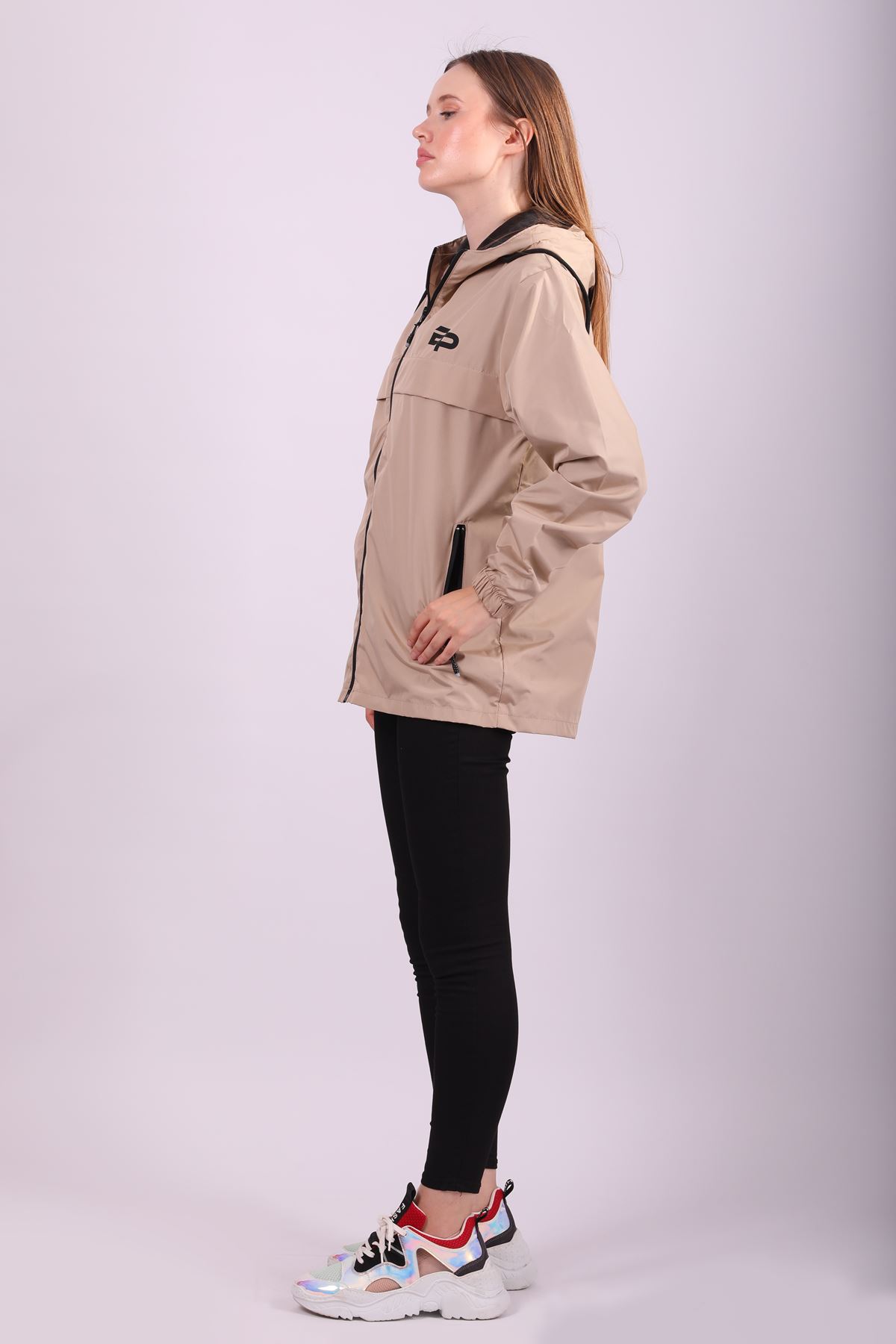 Kadın Içi Astarlı Suya Dayanıklı Kapüşonlu Yağmurluk