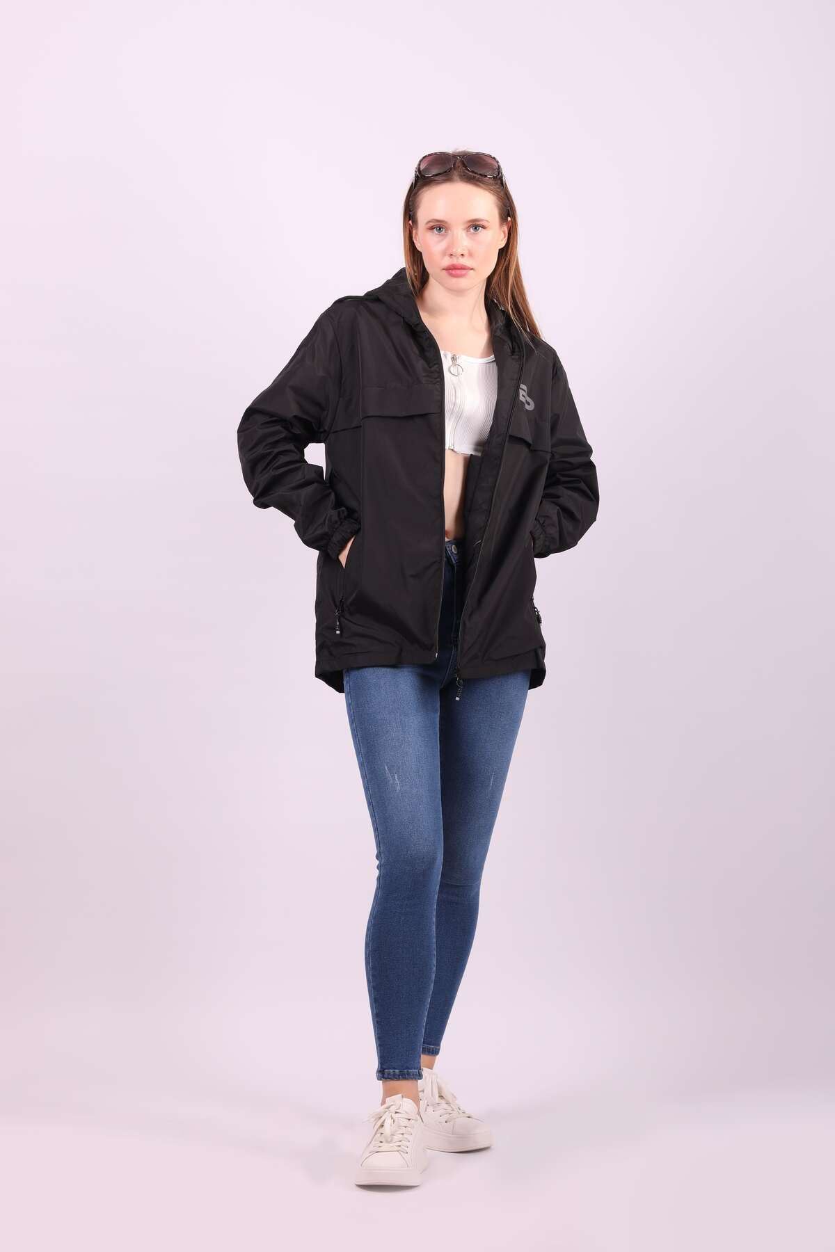 Kadın Içi Astarlı Suya Dayanıklı Kapüşonlu Yağmurluk