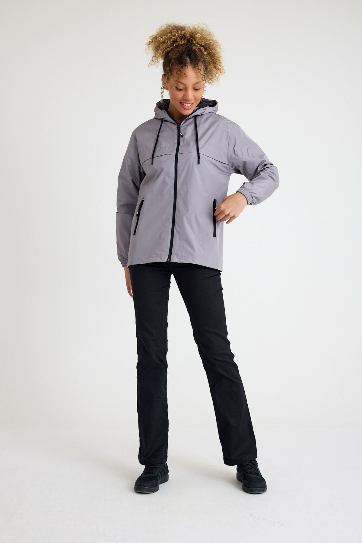 Kadın Içi Astarlı Suya Dayanıklı Kapüşonlu Yağmurluk