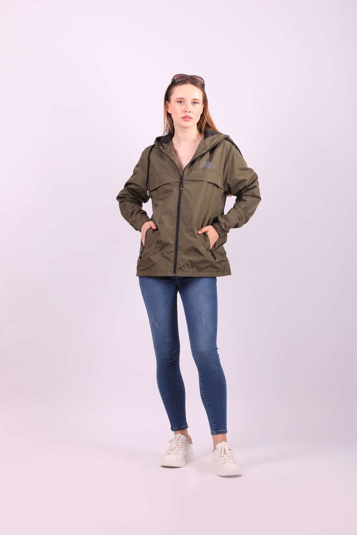 Kadın Içi Astarlı Suya Dayanıklı Kapüşonlu Yağmurluk