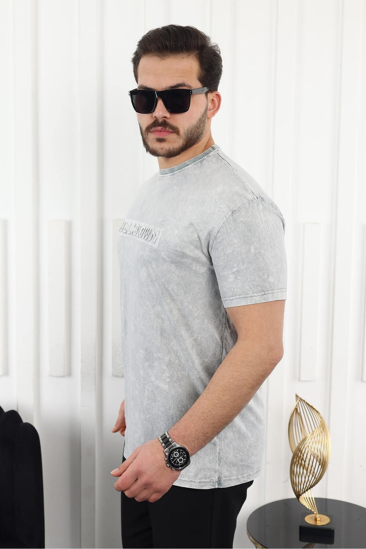 Kabartma Baskılı T-Shirt