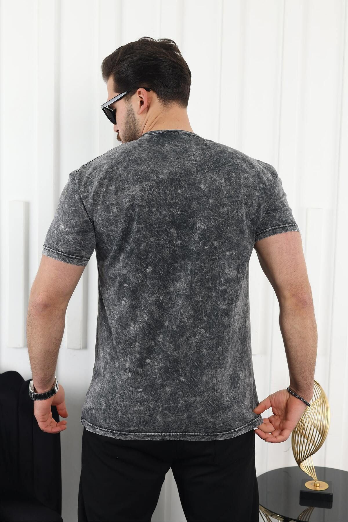 Kabartma Baskılı T-Shirt