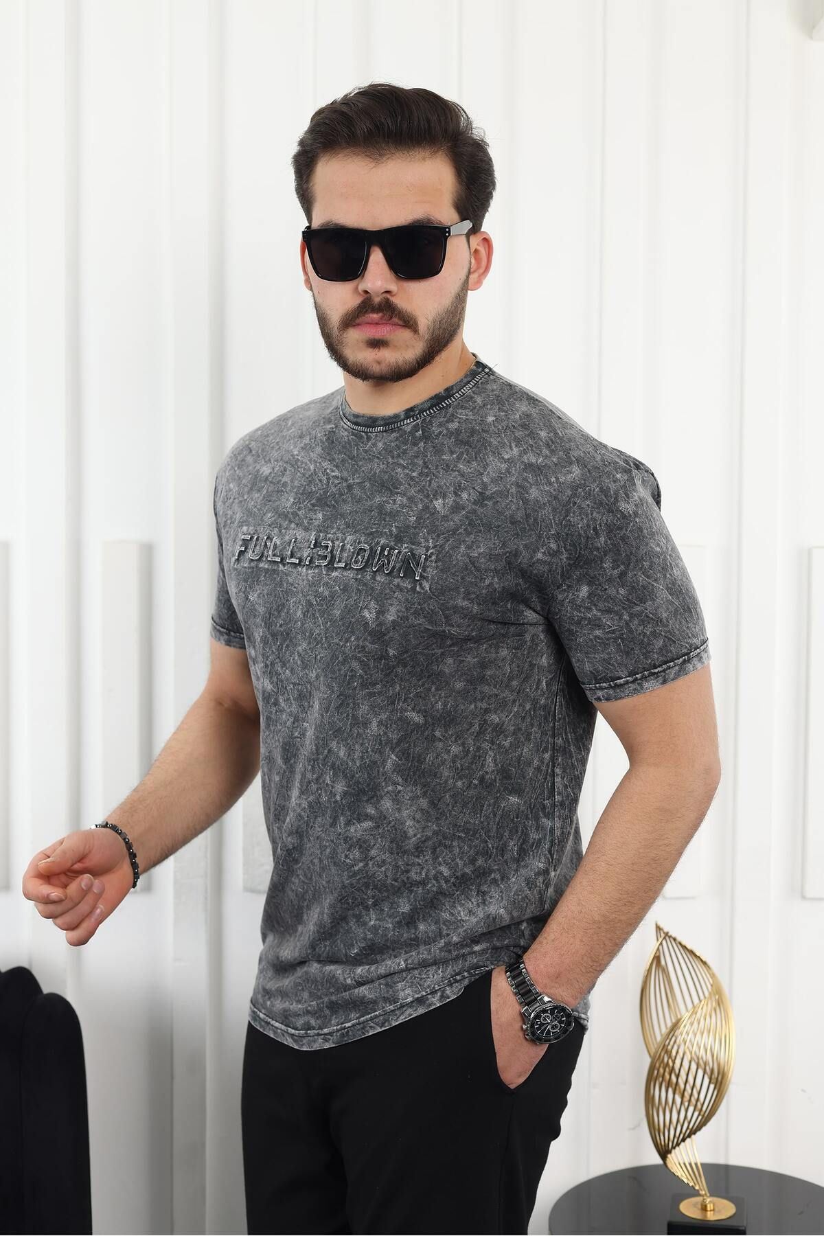 Kabartma Baskılı T-Shirt