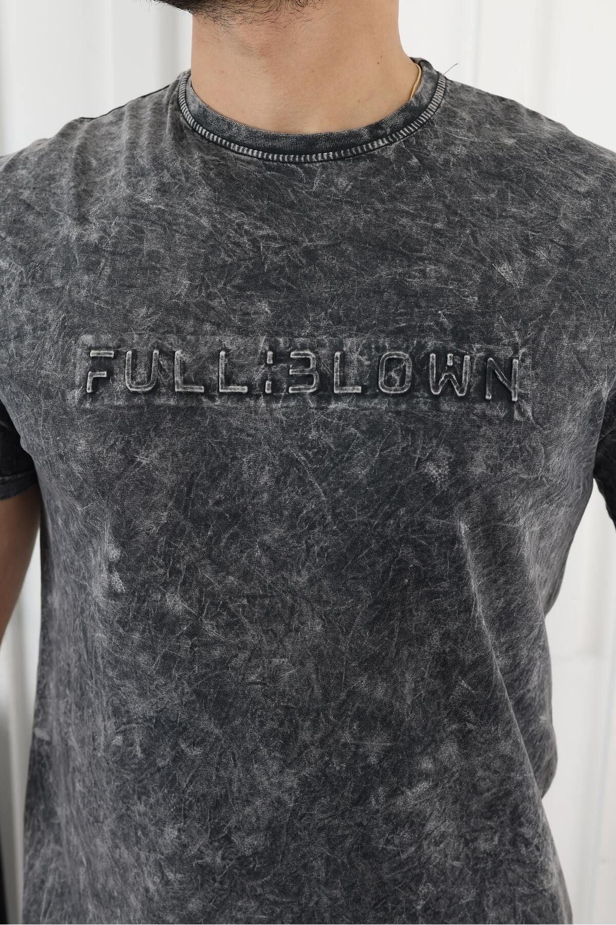 Kabartma Baskılı T-Shirt