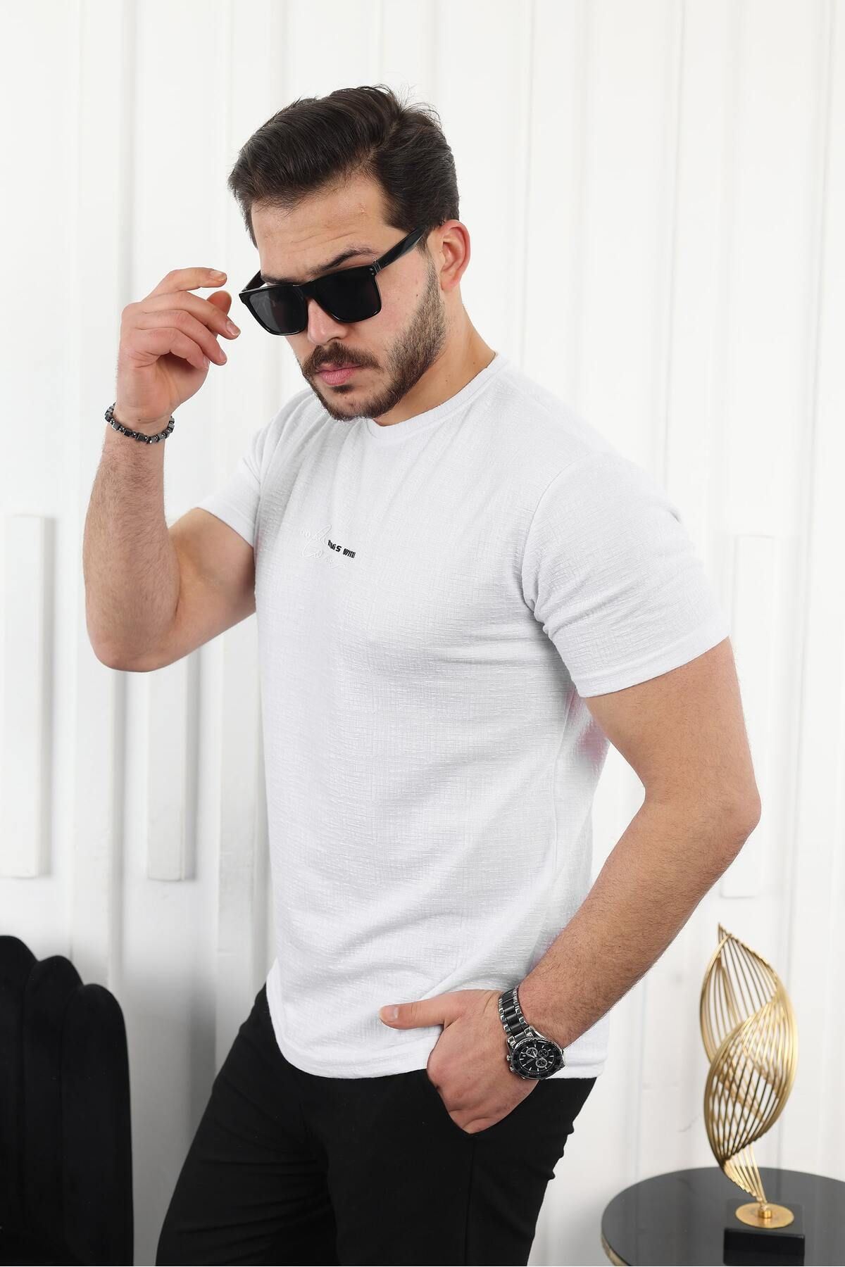 Kendinden Desenli Baskılı T-Shirt