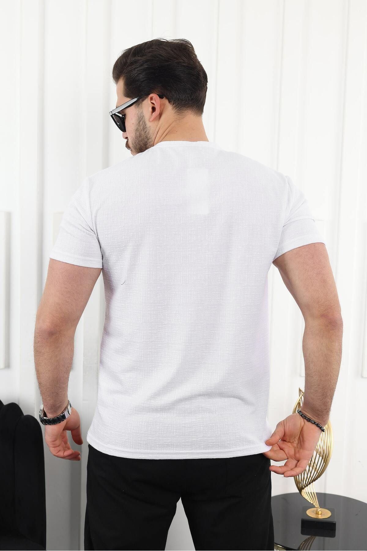 Kendinden Desenli Baskılı T-Shirt