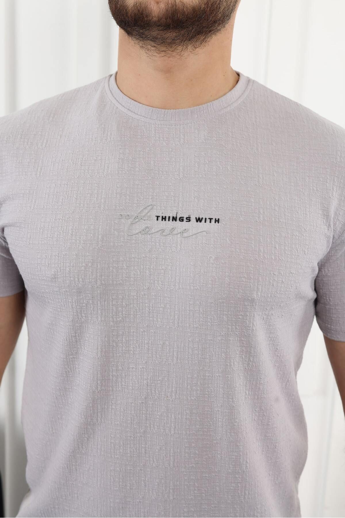 Kendinden Desenli Baskılı T-Shirt