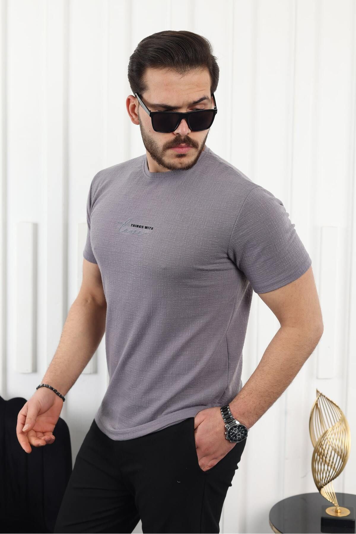 Kendinden Desenli Baskılı T-Shirt