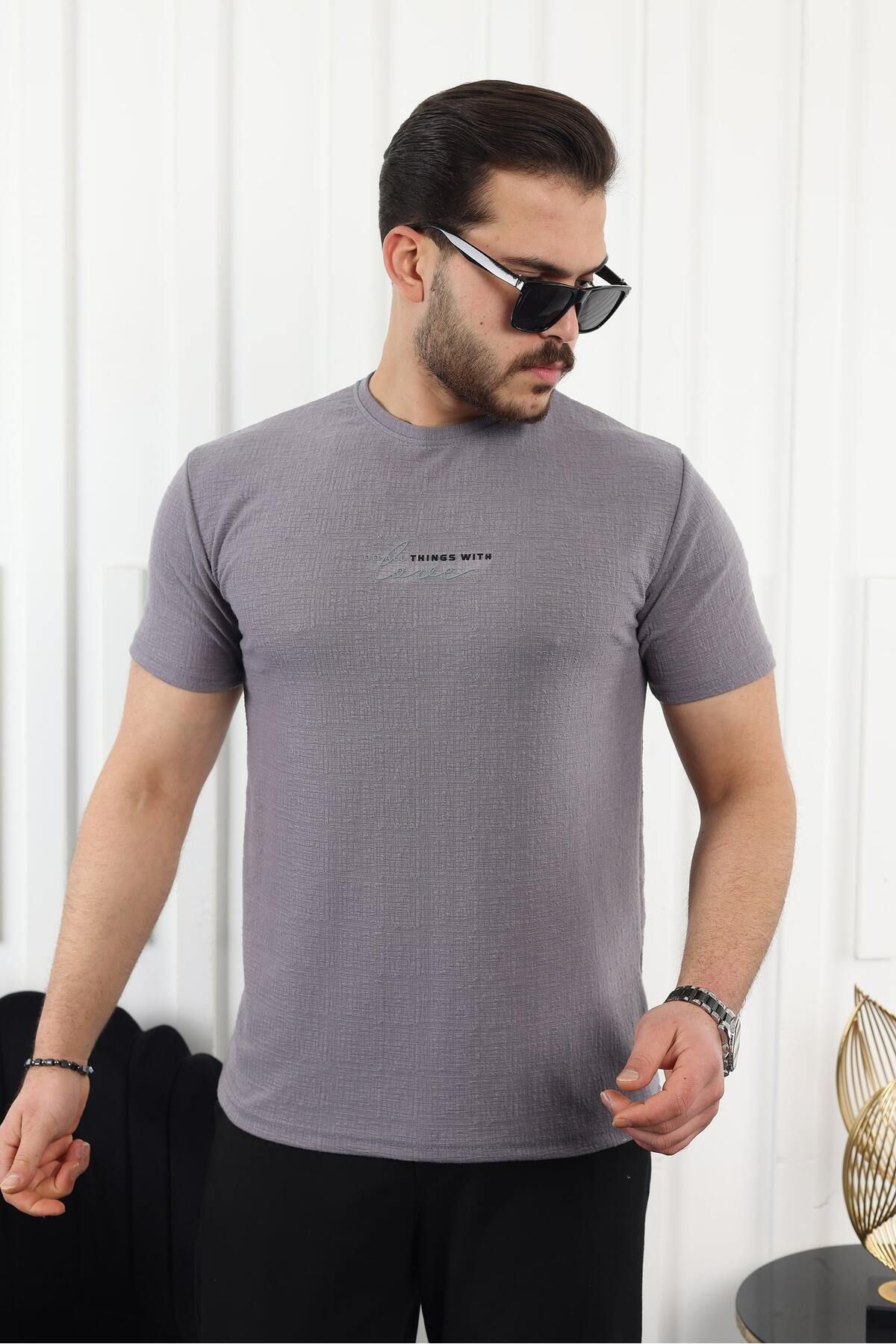 Kendinden Desenli Baskılı T-Shirt