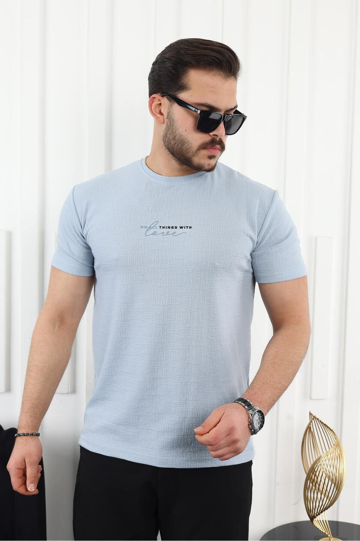Kendinden Desenli Baskılı T-Shirt