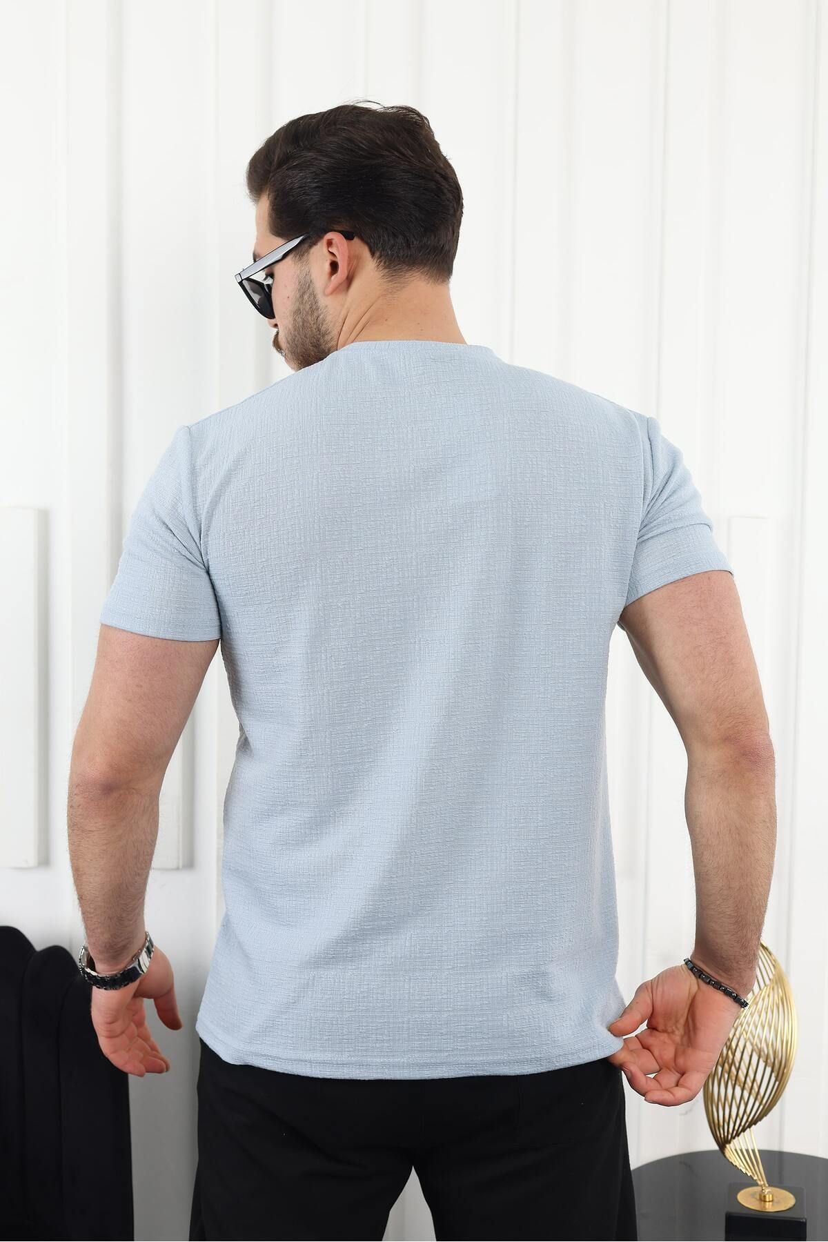 Kendinden Desenli Baskılı T-Shirt