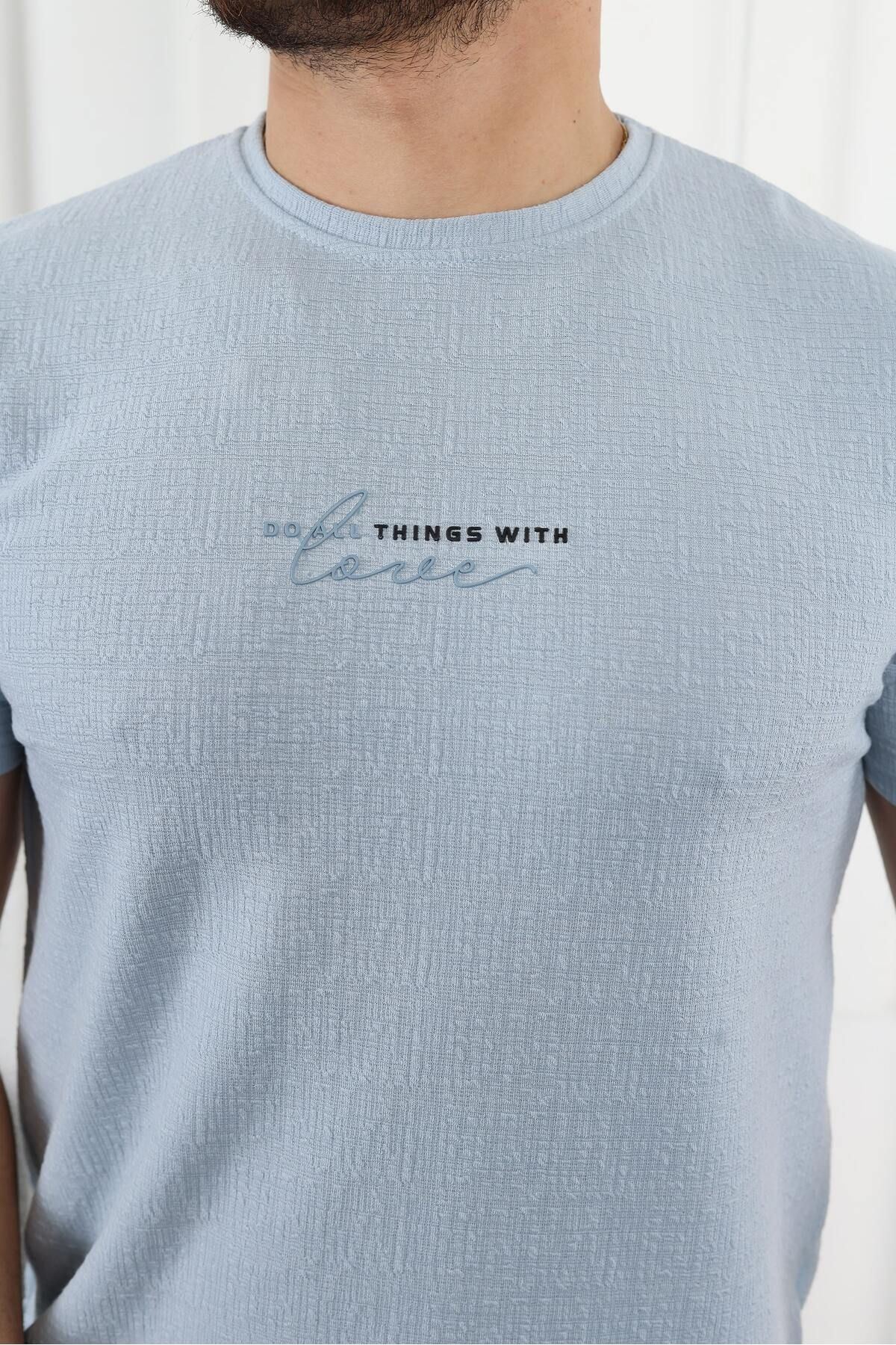 Kendinden Desenli Baskılı T-Shirt