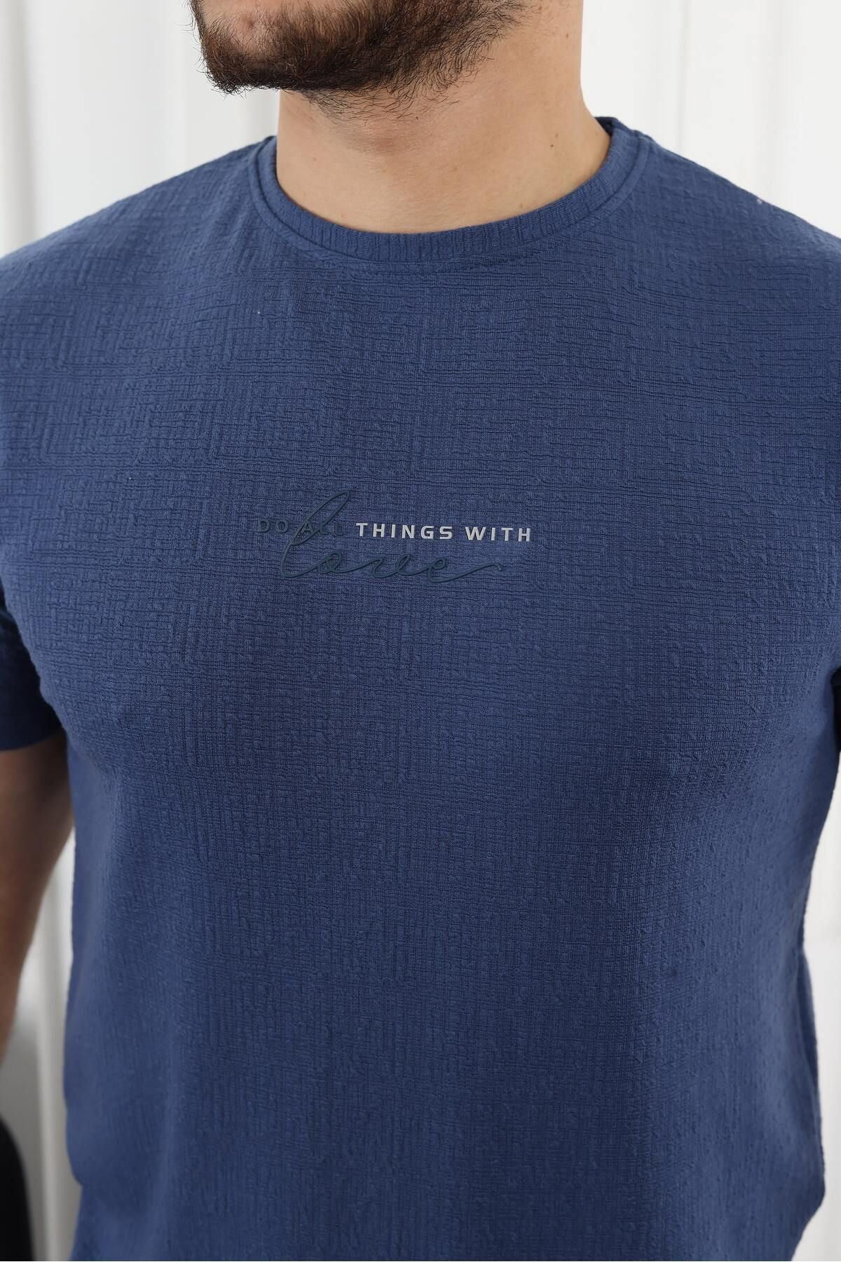 Kendinden Desenli Baskılı T-Shirt