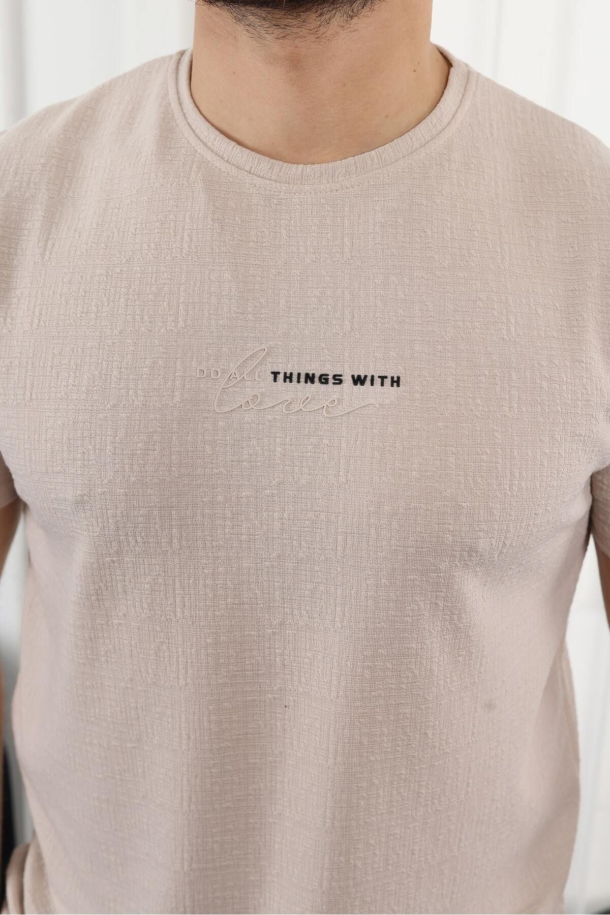 Kendinden Desenli Baskılı T-Shirt