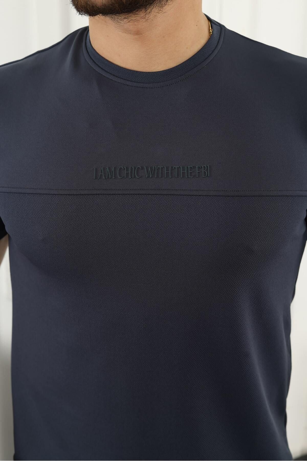 Şerit Detaylı Baskılı T-Shirt