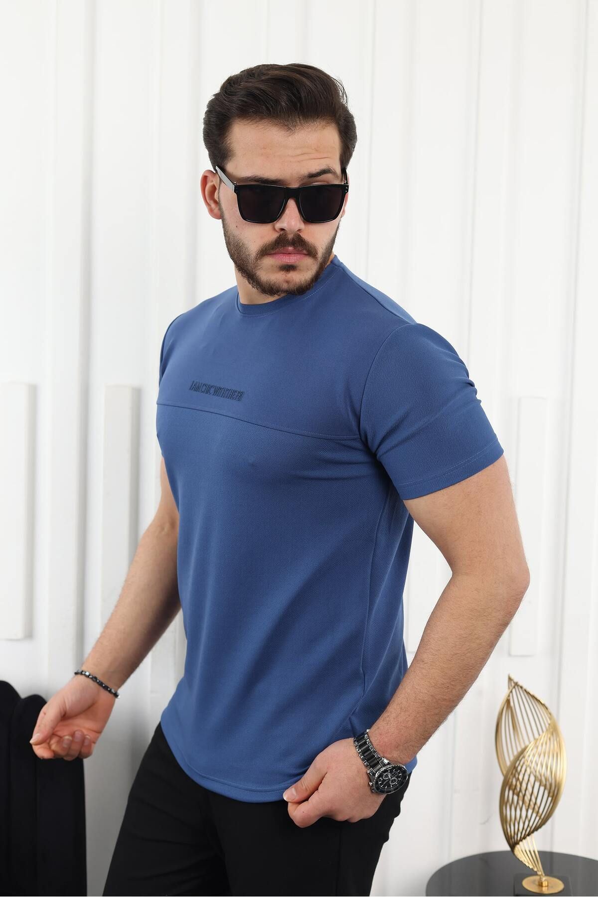 Şerit Detaylı Baskılı T-Shirt