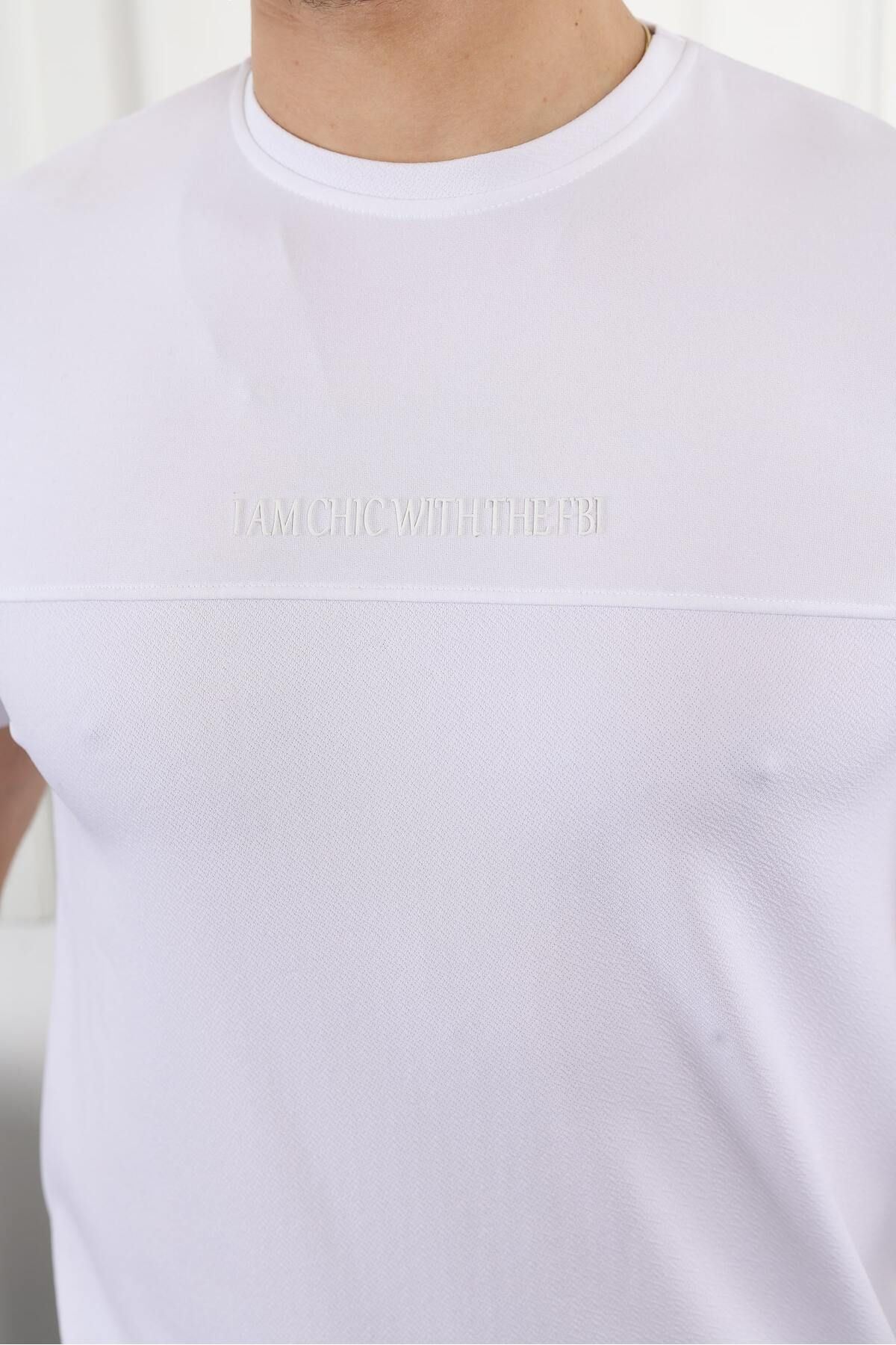 Şerit Detaylı Baskılı T-Shirt