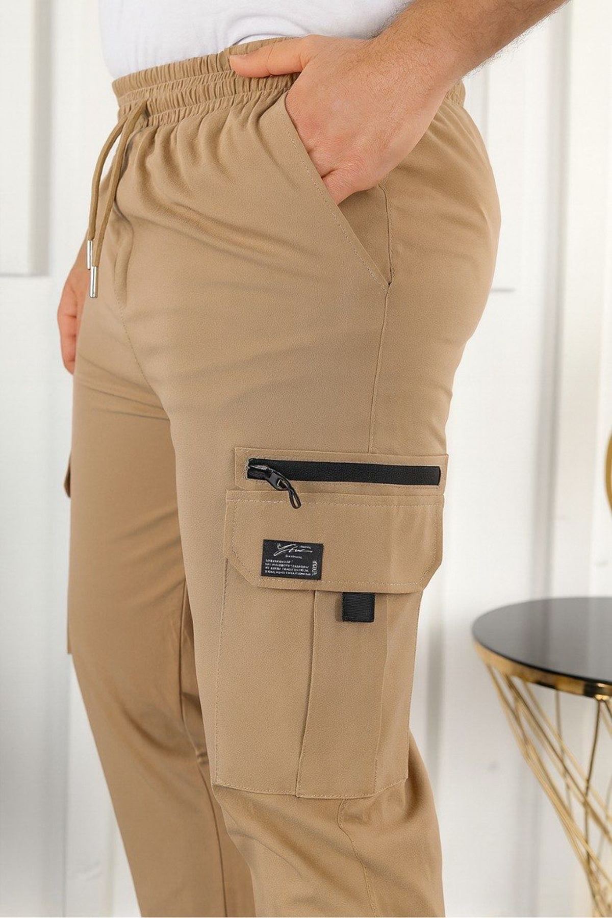 Erkek Kargo Cepli Fermuar Detaylı Jogger Krem Paraşüt Pantolon