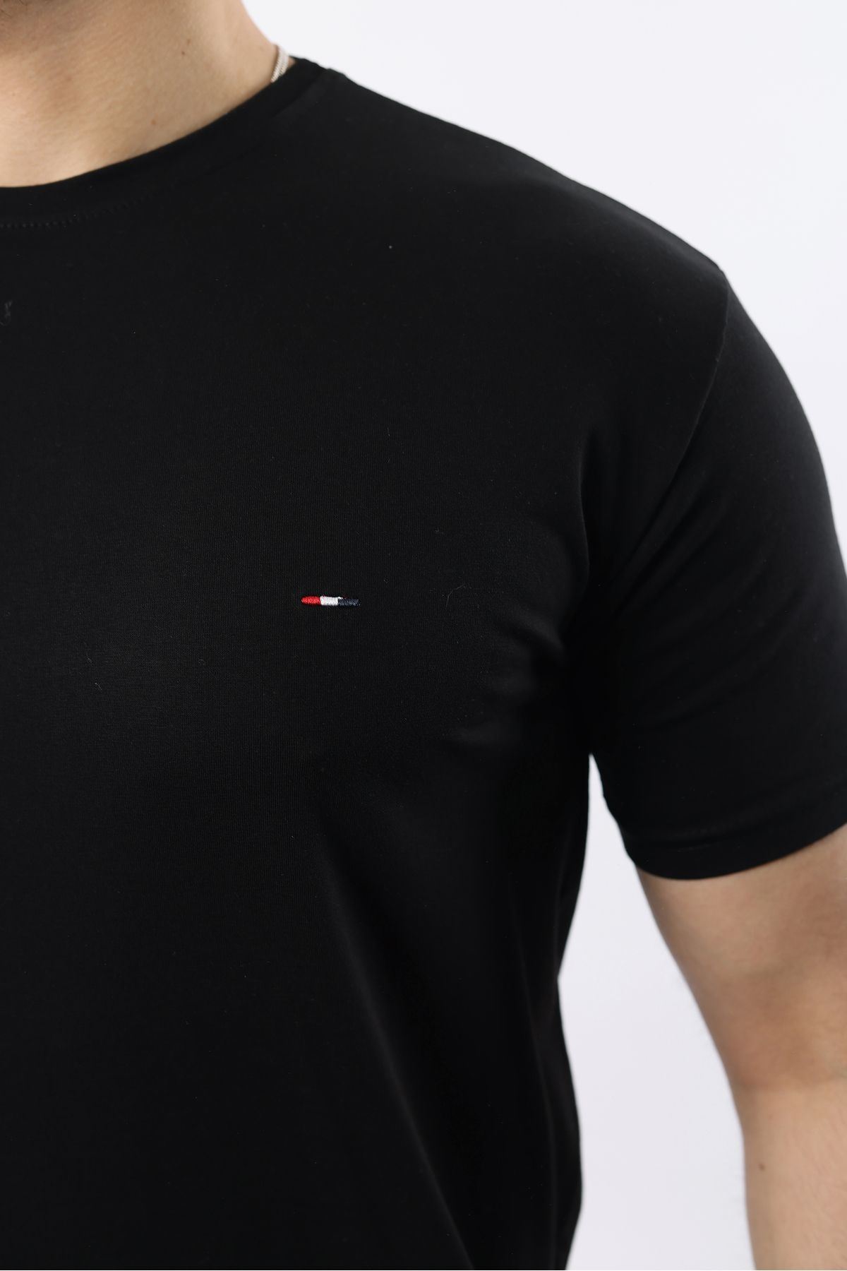 Erkek Slim Fit T-Shirt