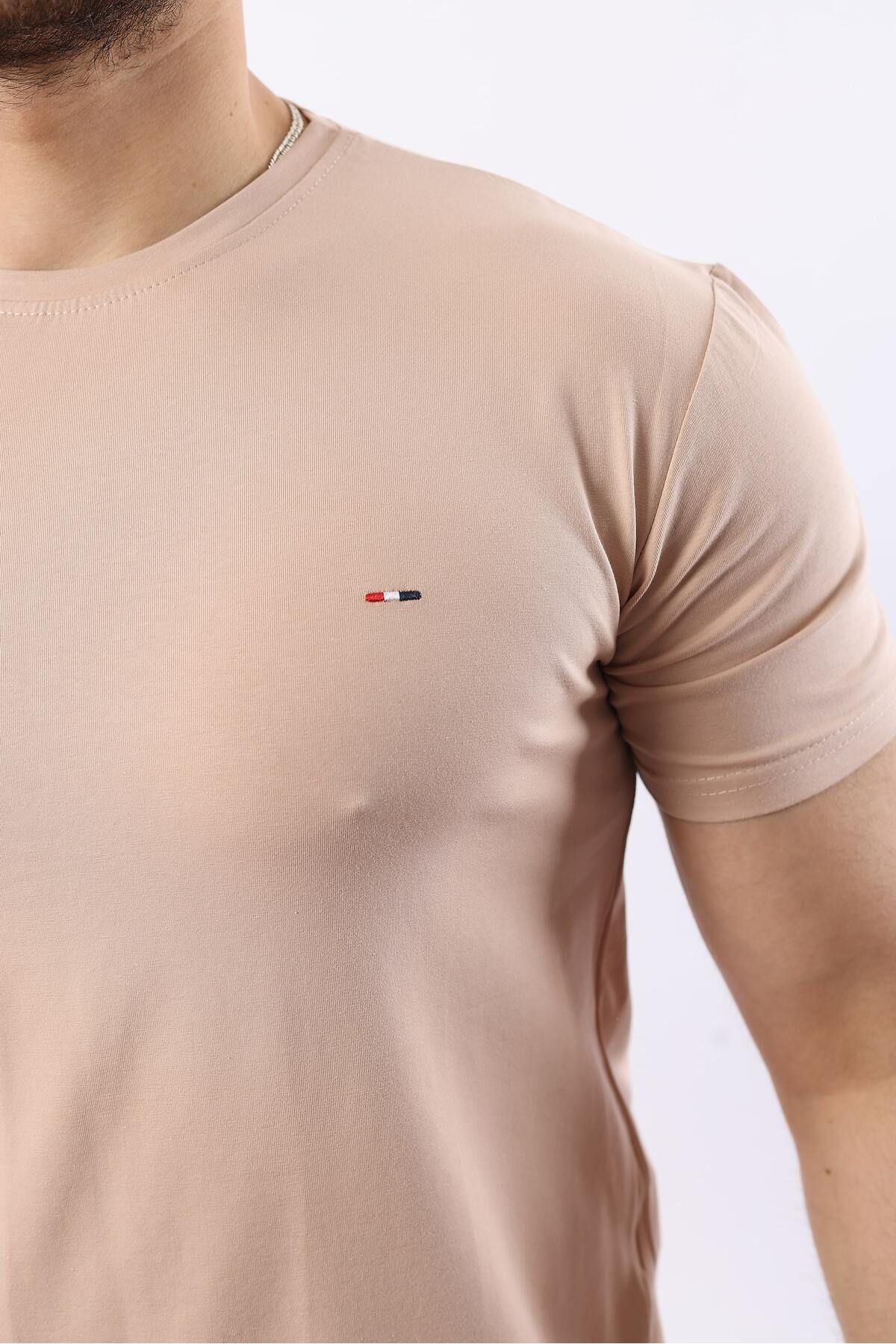 Erkek Slim Fit T-Shirt