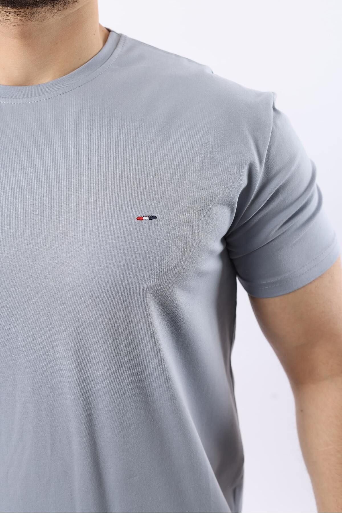 Erkek Slim Fit T-Shirt