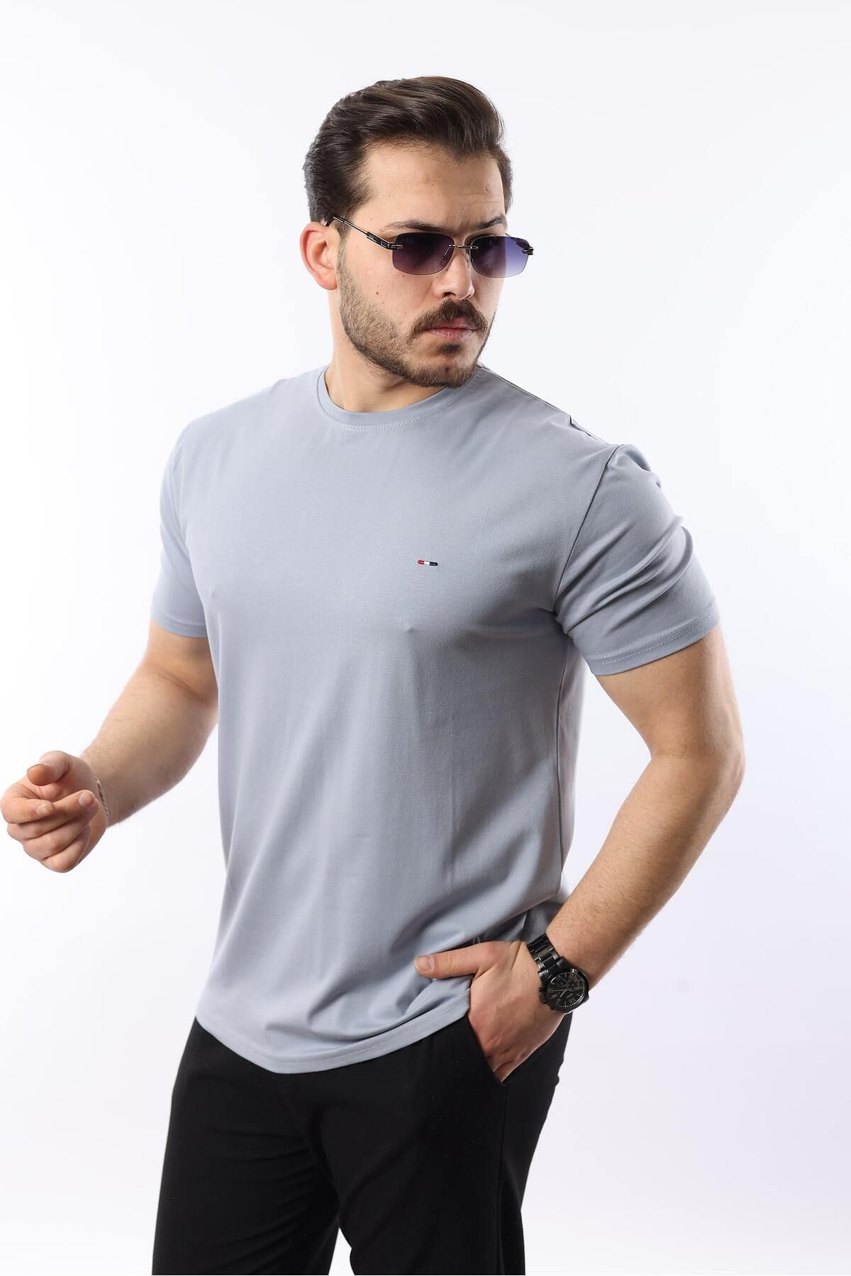 Erkek Slim Fit T-Shirt