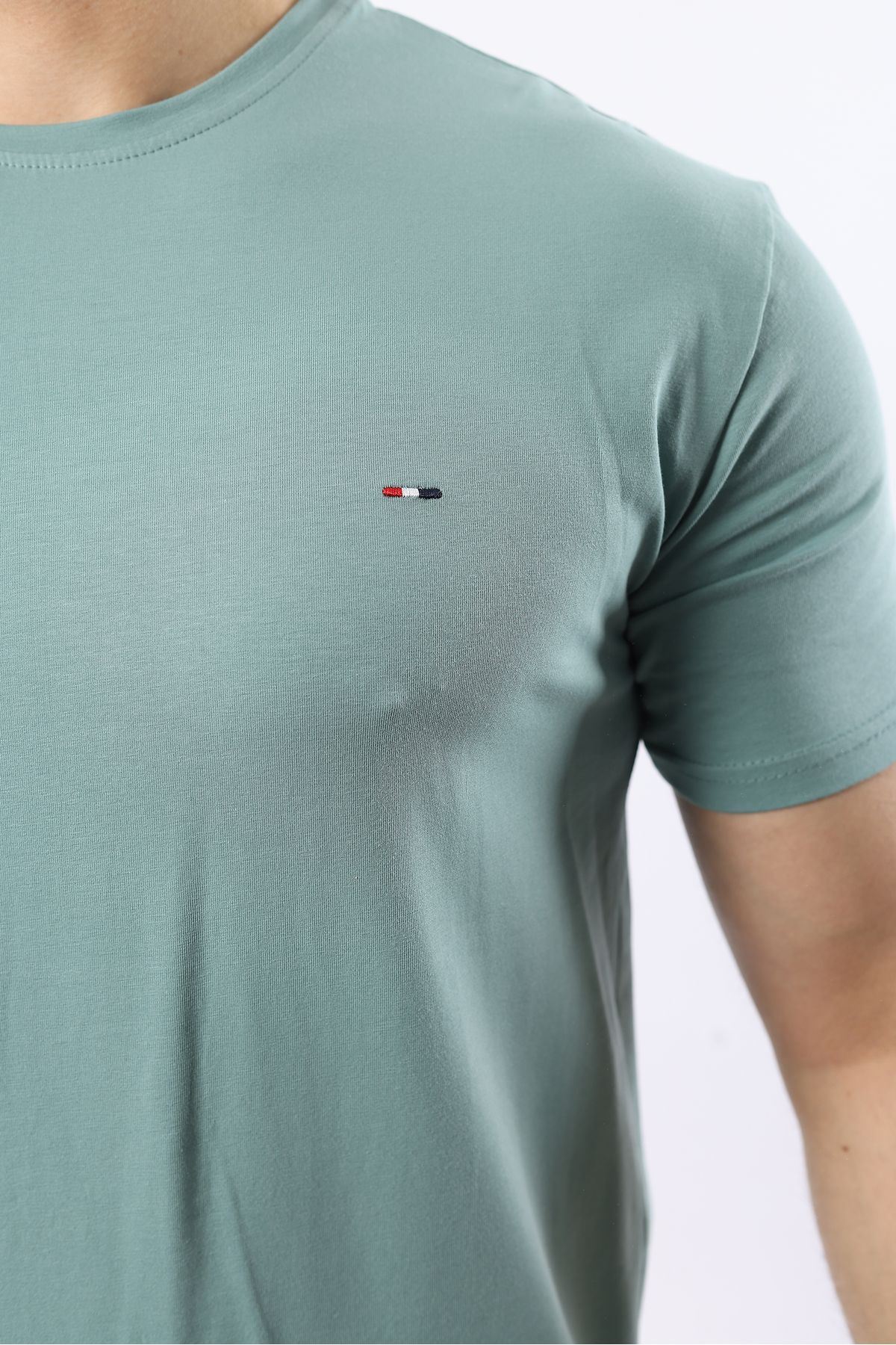 Erkek Slim Fit T-Shirt