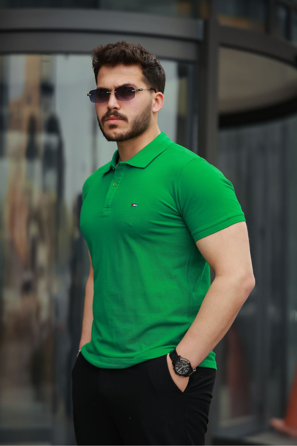 Erkek Kıvrılmaz Polo Yaka Cepsiz Slim Fit Dar Kesim T-Shirt