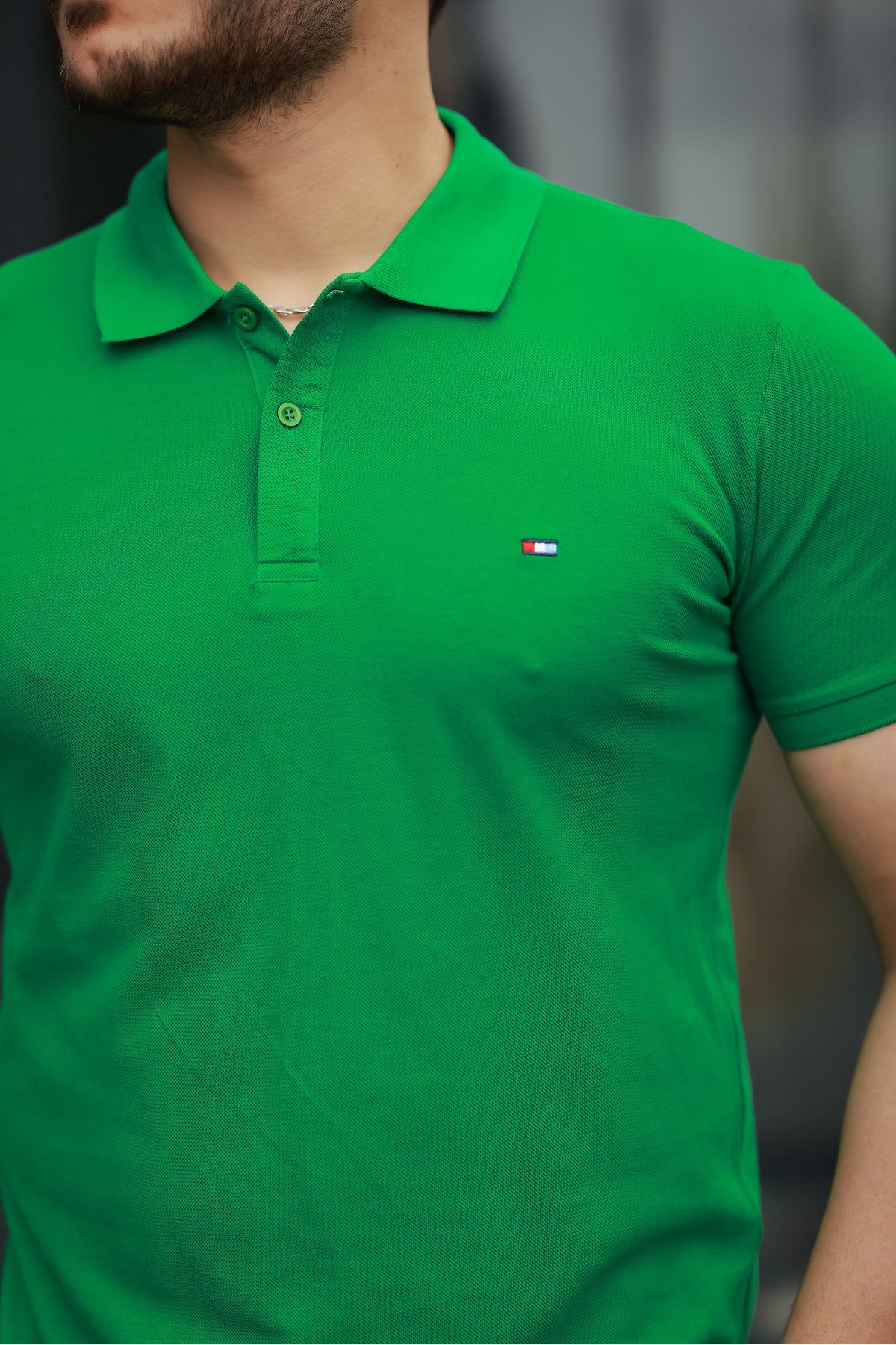 Erkek Kıvrılmaz Polo Yaka Cepsiz Slim Fit Dar Kesim T-Shirt