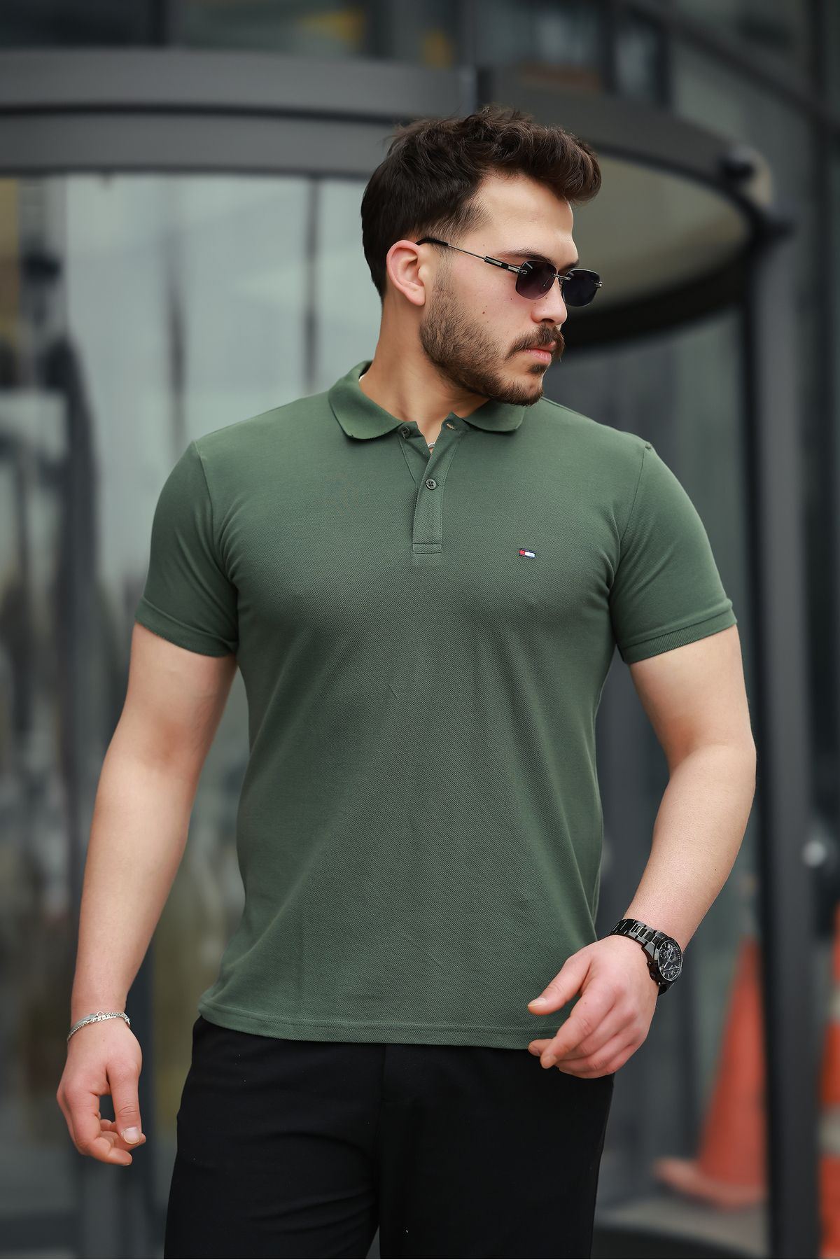 Erkek Kıvrılmaz Polo Yaka Cepsiz Slim Fit Dar Kesim T-Shirt