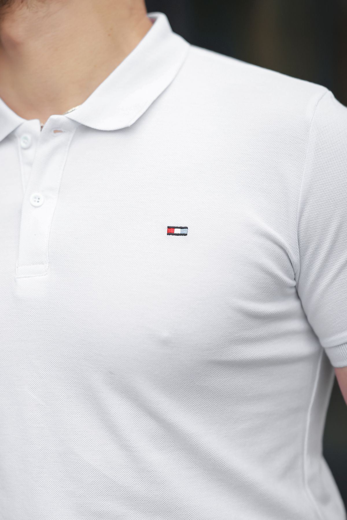 Erkek Kıvrılmaz Polo Yaka Cepsiz Slim Fit Dar Kesim T-Shirt