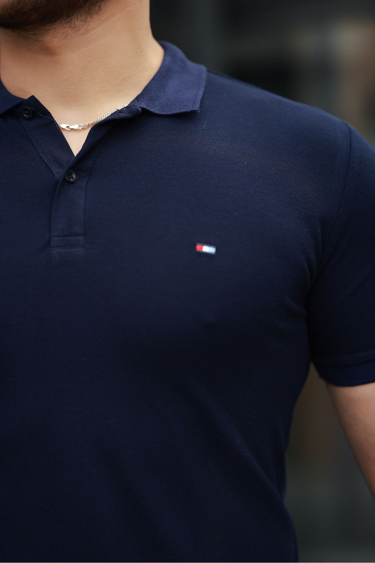 Erkek Kıvrılmaz Polo Yaka Cepsiz Slim Fit Dar Kesim T-Shirt